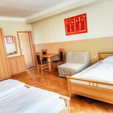 Familie Zuser Hotel Garni Mitterbach Exterior photo